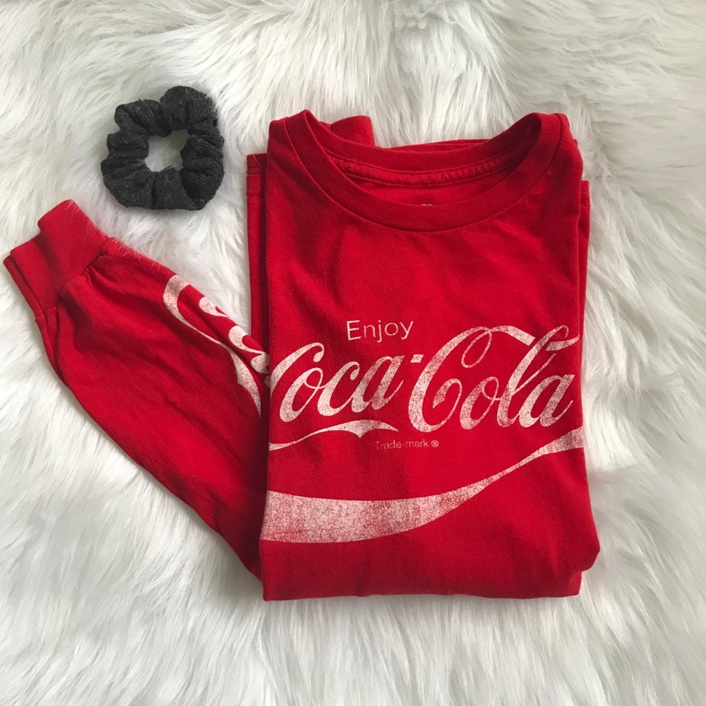🚨Vintage looking Coca-Cola Tee